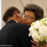 wedding kiss photo